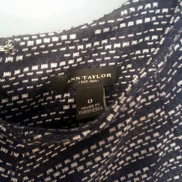 ANN TAYLOR Capped Sleeve Black and Cream Marled Sheath Dress sz 0… - Picture 2 of 7